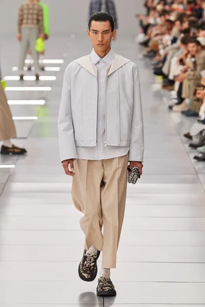 Look 34
